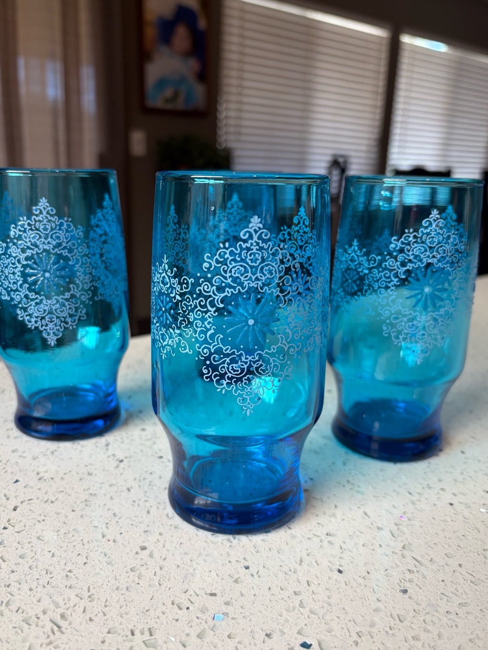 Vintage Anchor Hocking Blue Glass Tumbler Set of 4 Beautiful Floral Design 12oz